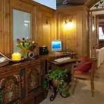 Aquila Hotel