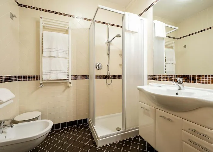 アクイラ コルティーナ・ダンペッツォ