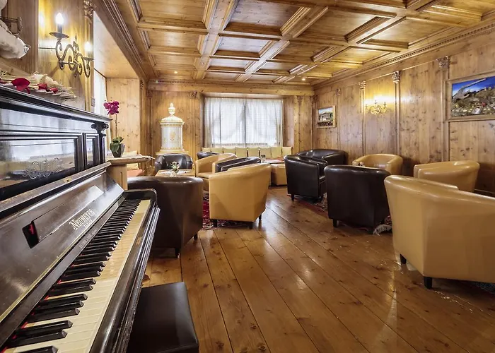 アクイラ コルティーナ・ダンペッツォ