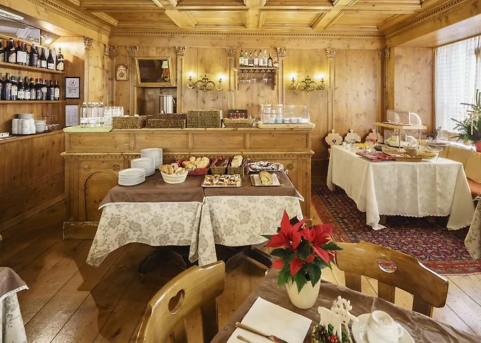 アクイラ コルティーナ・ダンペッツォ