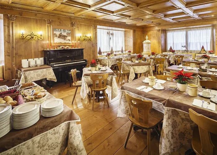 أكويلا 3* كورتينا دامبيتزو