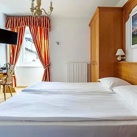 Aquila 3*